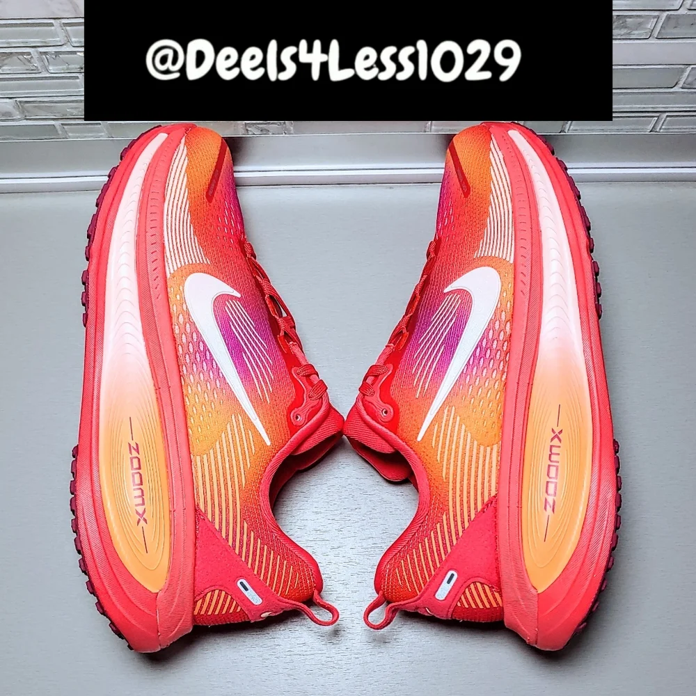 Nike Air Zoom Vomero 18 SE Sunset Womens Size 7.5 Ember Glow Washed Coral Beet